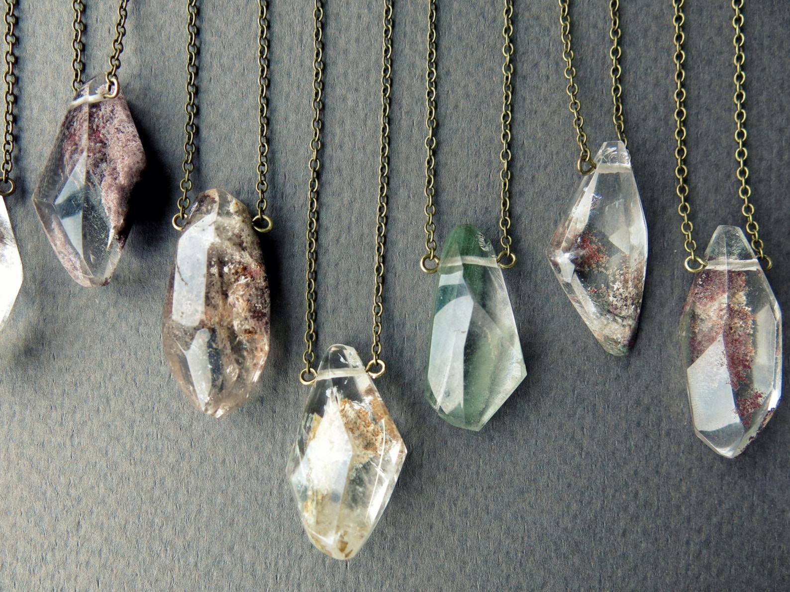 (10+ Styles) Why crystal rock jewelry makes a great witchy statement